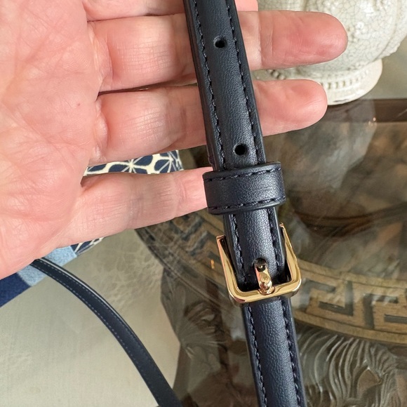 💙🤍KATE SPADE FLOWER JACQUARD STRIPE NAVY BLUE & CREAM TOTE BAG!💙🤍 - Picture 6 of 8